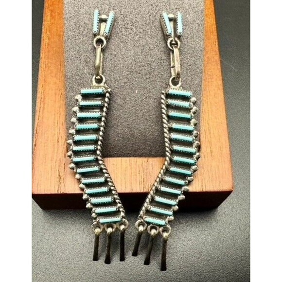 Vintage ZUNI Native American Sterling Silver Turquoise NEEDLEPOINT Earrings - Picture 1 of 8